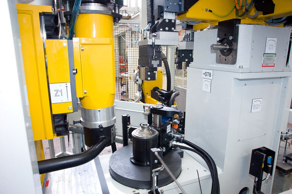 Balancing system for differential case
