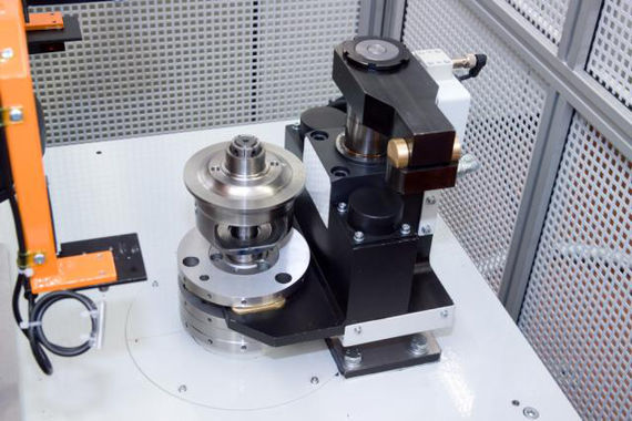 Balancing system for differential case